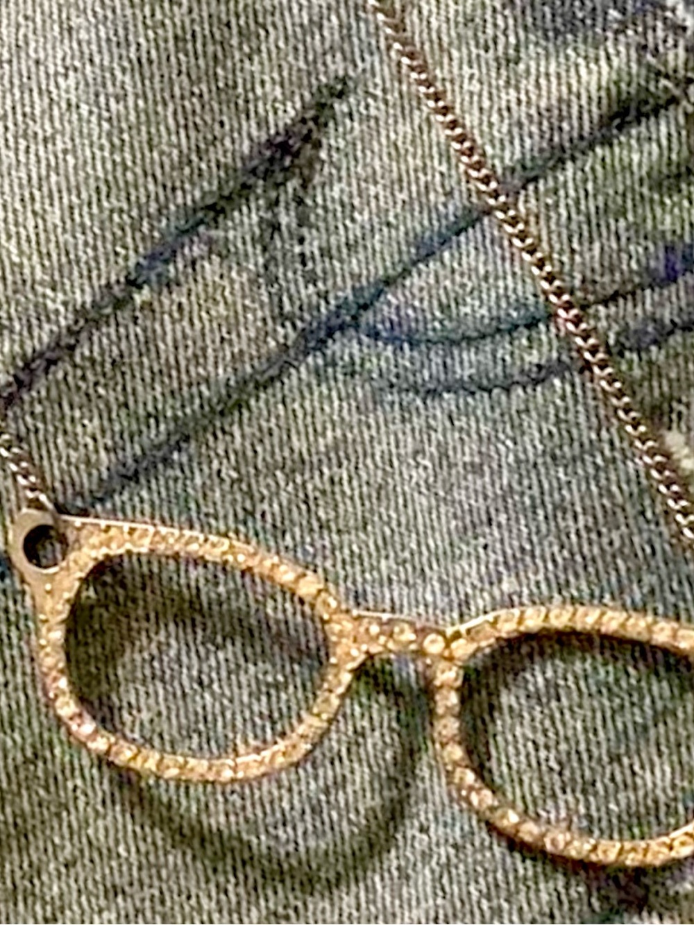 Necklace faux crystal eyeglasses pendant on chain
Vintage